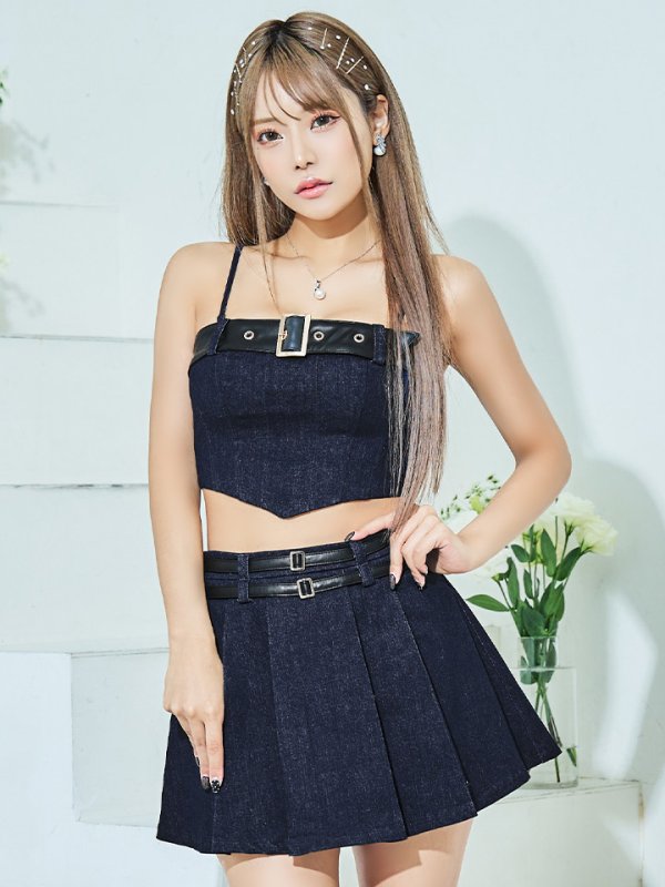 ブルーデニム モデル:如月れい 身長:156cm 着用サイズ:Sサイズ