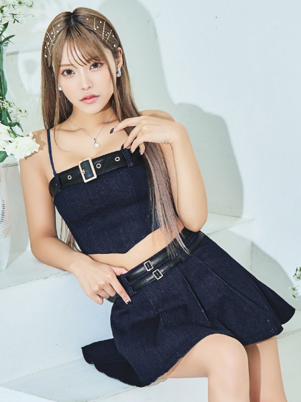 ブルーデニム モデル:如月れい 身長:156cm 着用サイズ:Sサイズ