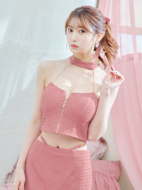 ピンク：モデル：阿部なつき　身長：160cm　着用サイズ：Sサイズ