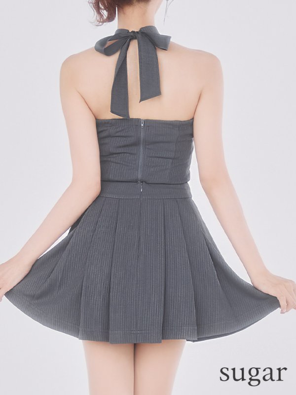 グレー モデル：明日花キララ　身長：162cm 着用サイズ：Sサイズ