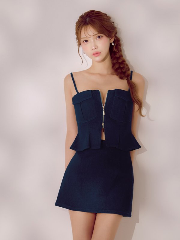 インディゴ　モデル：如月れい　身長：156cm　着用サイズ：Sサイズ