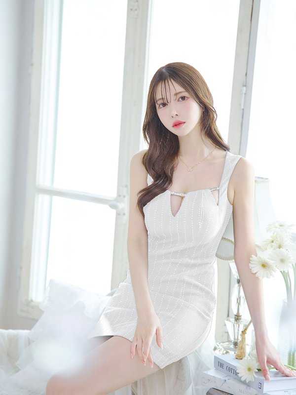 画像2: XSサイズあり【Glossy/グロッシー】ノースリーブ/ ラインストーン/ バストカット/ タイト/ ミニドレス/ キャバドレス[OF08] (2)