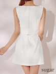 ホワイト　モデル：るりぴ　身長：165cm　着用サイズ：Sサイズ