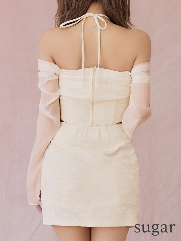 アイボリー モデル:如月れい 身長:156cm 着用サイズ:Sサイズ