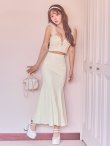 アイボリー モデル:三上悠亜 身長:159cm 着用サイズ:Sサイズ