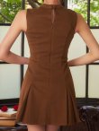 ブラウン　モデル：明日花キララ　身長162cm　着用サイズ：Sサイズ