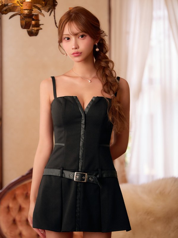 ブラック　モデル：るりぴ　身長：165cm　着用サイズ：Sサイズ