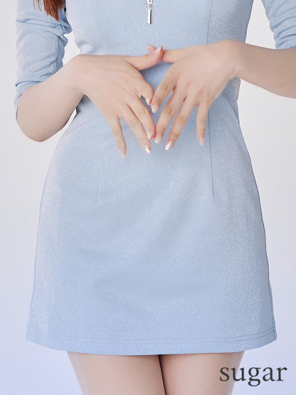 ブルー　モデル：明日花キララ　身長162cm　着用サイズ：Sサイズ