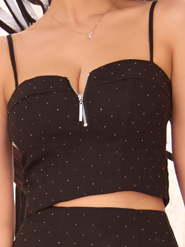 ブラック モデル：三上悠亜　身長：159cm　着用サイズ：Sサイズ