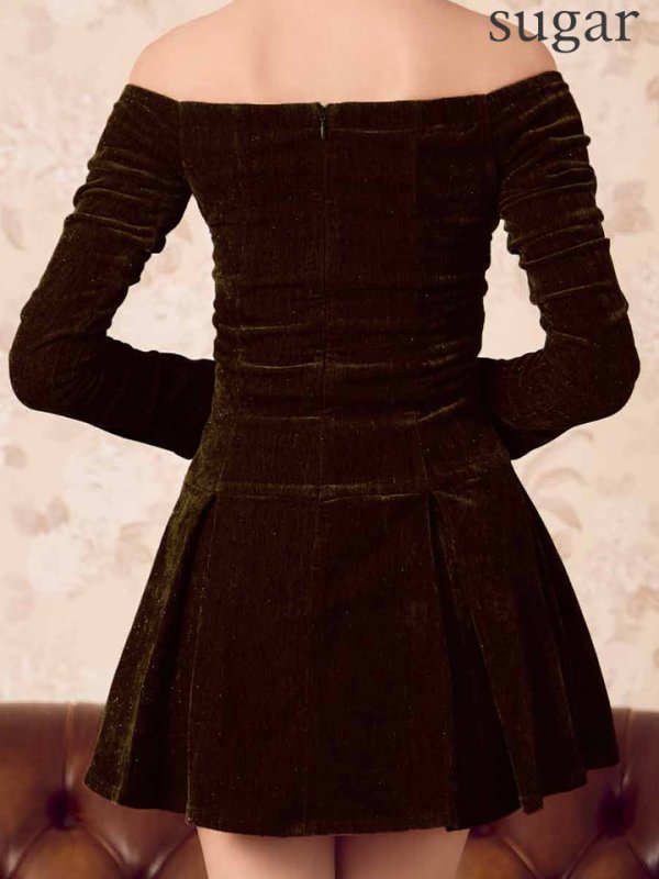 ブラウン　モデル：明日花キララ　身長162cm　着用サイズ：Sサイズ