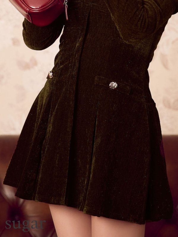 ブラウン　モデル：明日花キララ　身長162cm　着用サイズ：Sサイズ