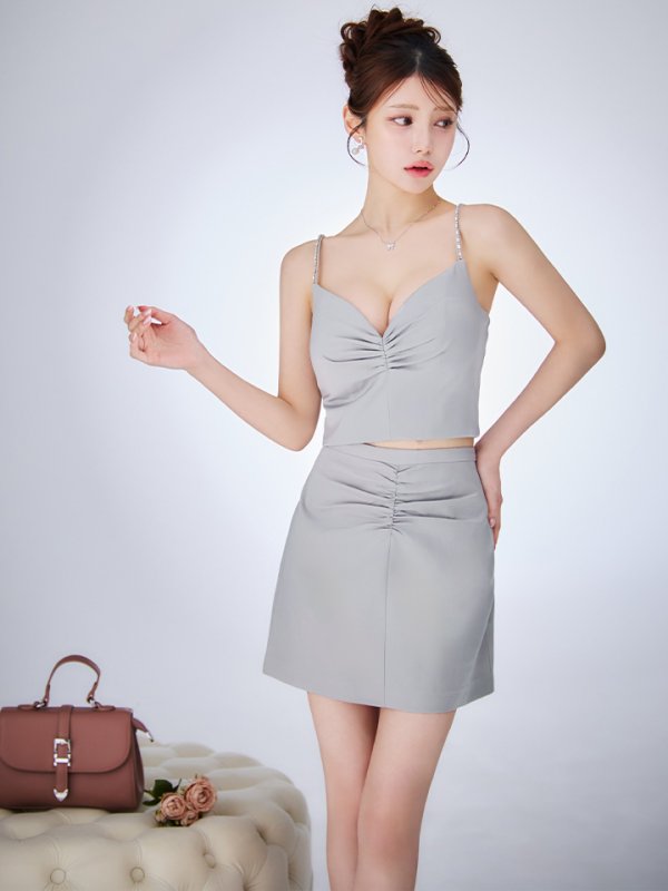 グレー モデル：ももか　身長：156cm　着用サイズ：Sサイズ