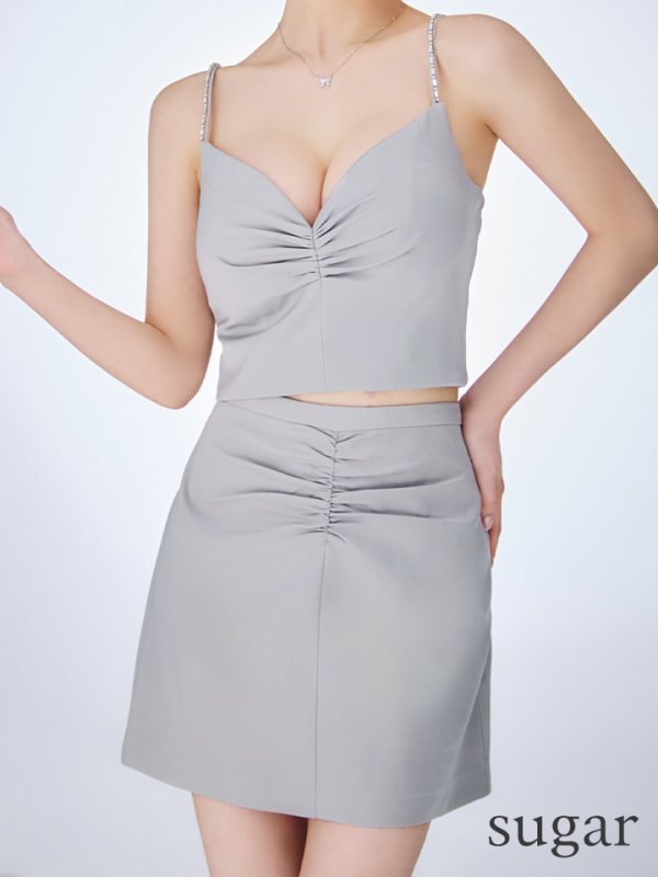 グレー モデル：ももか　身長：156cm　着用サイズ：Sサイズ