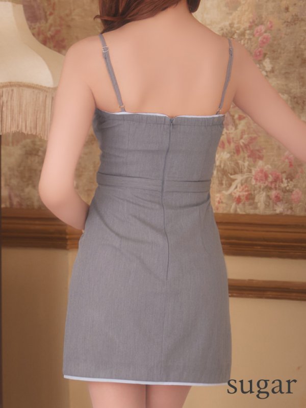 グレー　モデル：明日花キララ　身長162cm　着用サイズ：Sサイズ