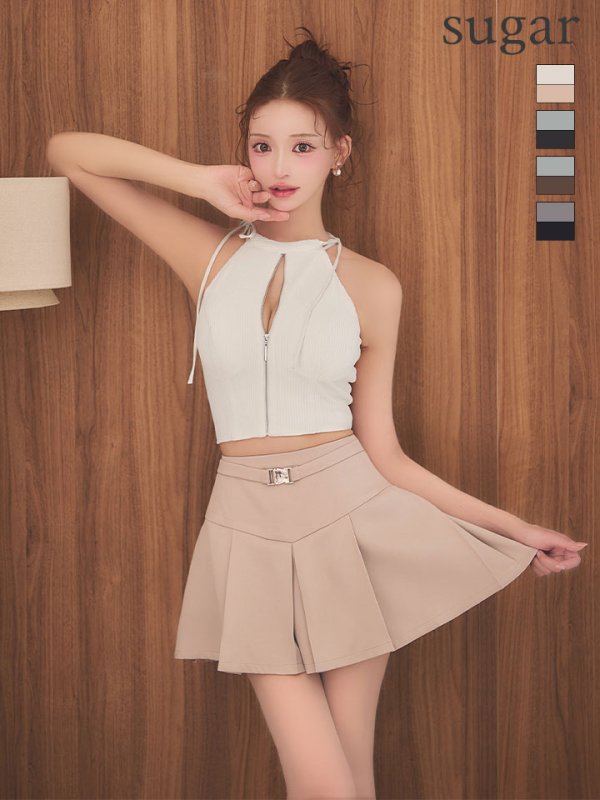 アイボリーxベージュ　モデル：明日花キララ　身長：162cm　着用サイズ：Sサイズ