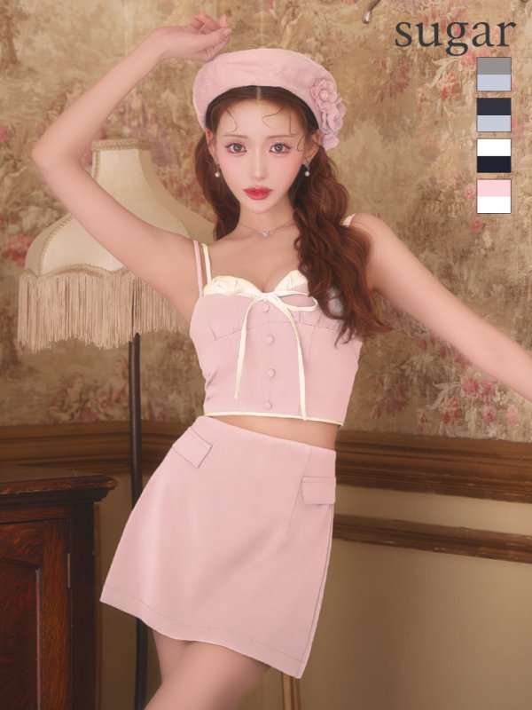 ピンク×アイボリー　モデル：明日花キララ　身長：160cm　着用サイズ：Sサイズ