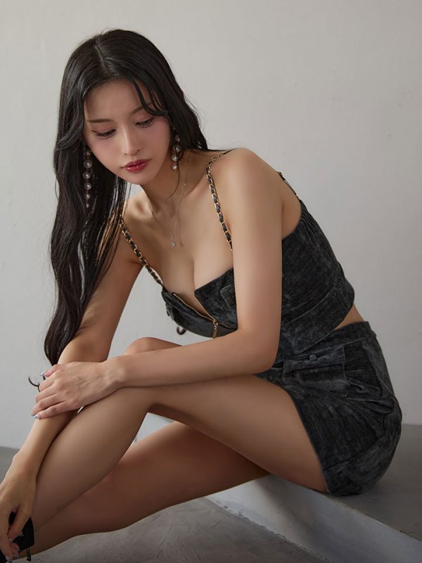 グレー　モデル：まおちゃる　身長：158cm　着用サイズ：Sサイズ