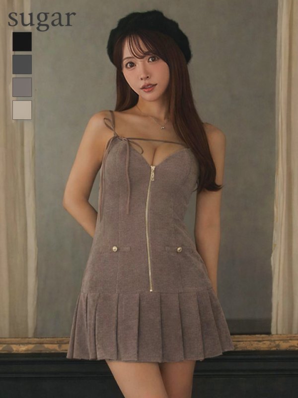 サンドベージュ　モデル：三上悠亜　身長：159cm　着用サイズ：Sサイズ