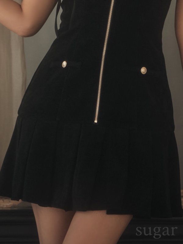 ブラック　モデル：三上悠亜　身長：159cm　着用サイズ：Sサイズ