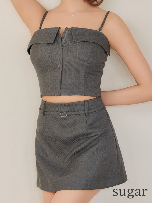 グレー　モデル：明日花キララ　身長162cm　着用サイズ：Sサイズ