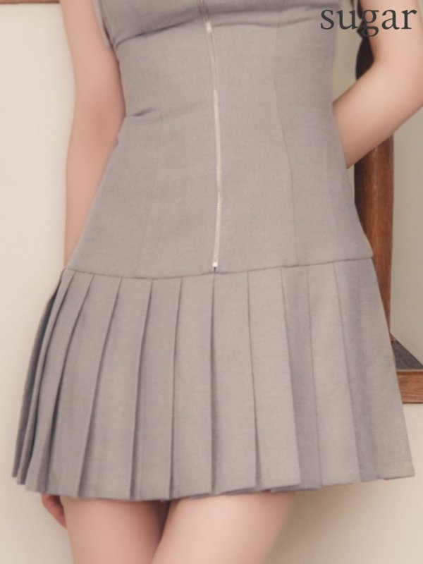 グレージュ　モデル：れみ　身長：163cm　着用サイズ：Sサイズ