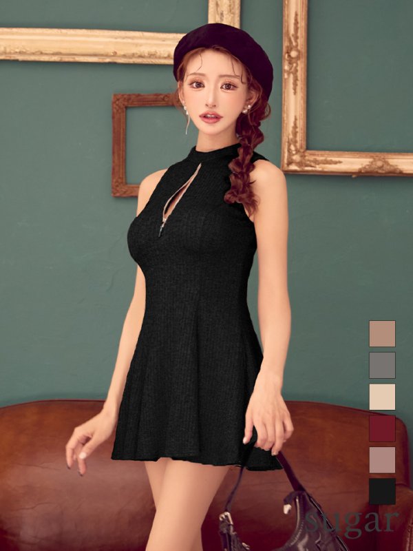 ブラック モデル：明日花キララ　身長：162cm 着用サイズ：Sサイズ