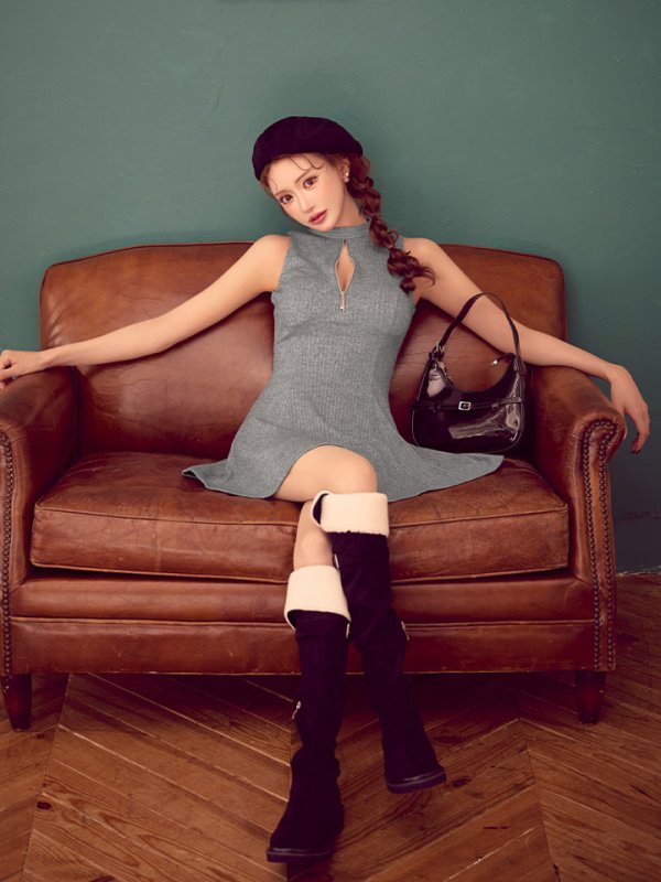 グレー モデル：明日花キララ　身長：162cm 着用サイズ：Sサイズ