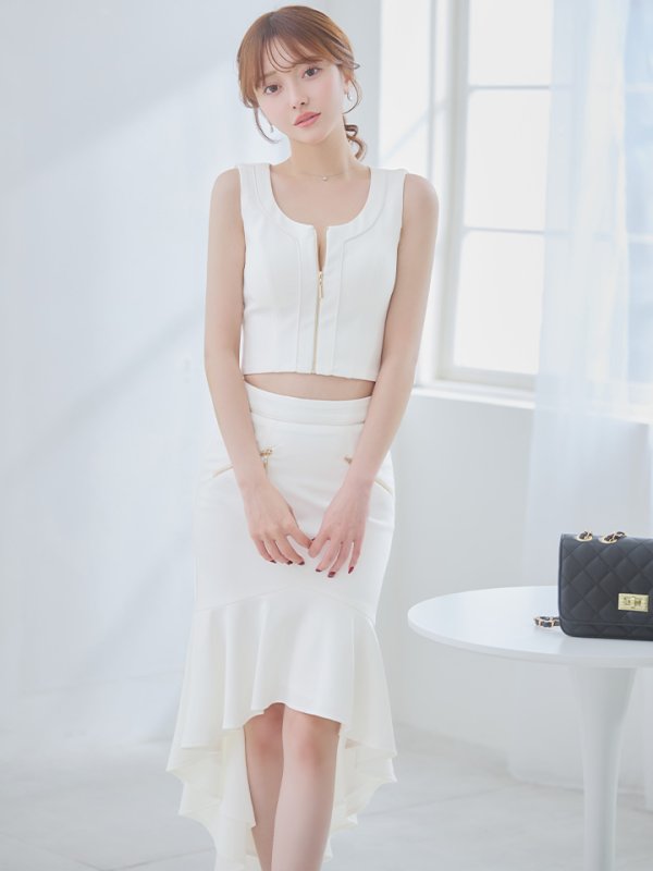 ホワイト モデル:羽澄まり 身長:158cm 着用サイズ:Sサイズ