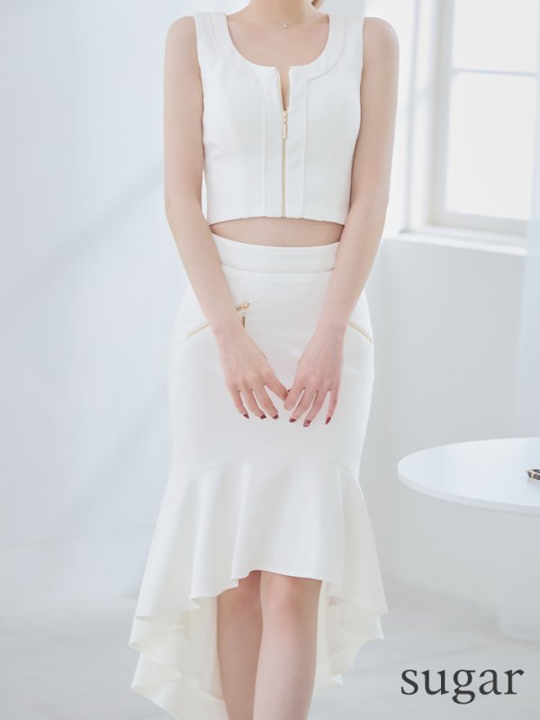 ホワイト モデル:羽澄まり 身長:158cm 着用サイズ:Sサイズ