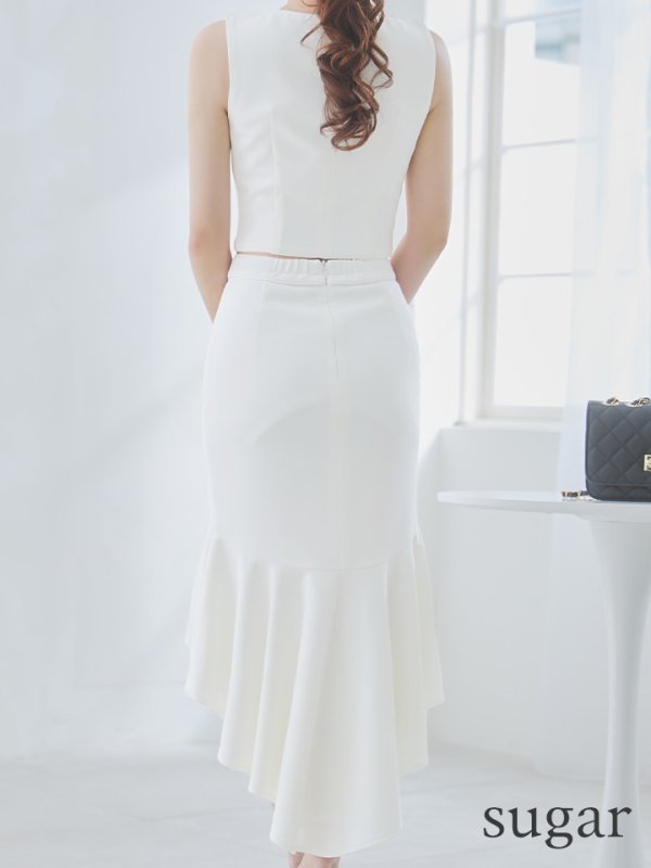 ホワイト モデル:羽澄まり 身長:158cm 着用サイズ:Sサイズ