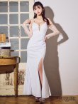 ホワイト モデル：まおちゃる　身長：158cm　着用サイズ：Sサイズ