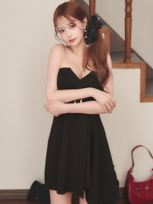 ブラック　モデル：れみ　身長：163cm　着用サイズ：Sサイズ