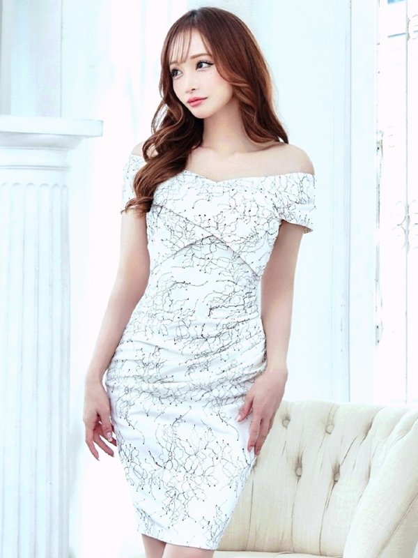 画像15: Lサイズあり【VANESSA HEART / ヴァネッサハート】【OF05】 オフショル/ フラワーレース/ タック/ ひざ丈/ タイト/ ミディアムドレス/ キャバドレス (15)