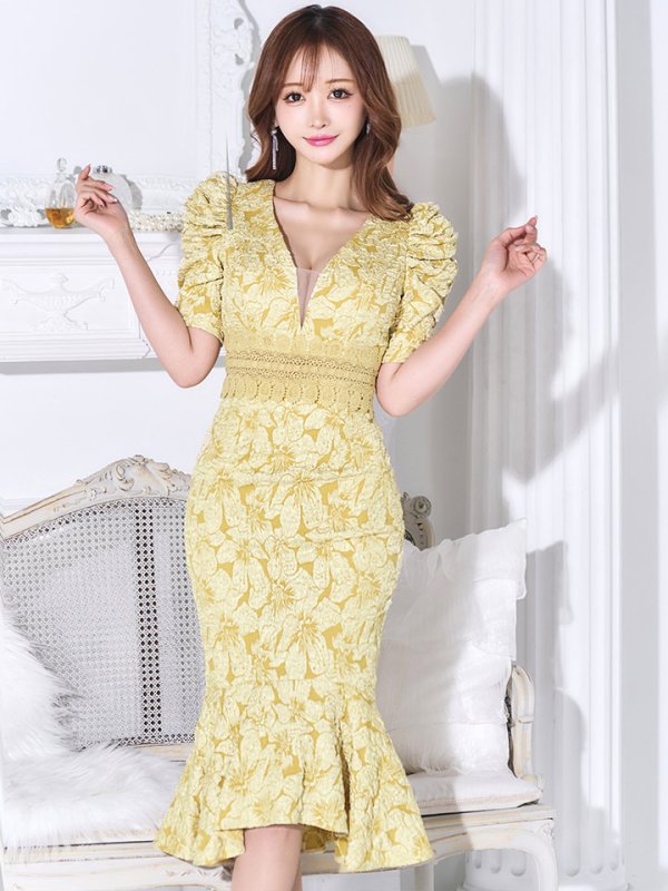 セイロンイエロー モデル：真優川咲　身長：158cm:8号(Sサイズ)