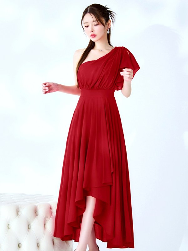 ダークレッド モデル：ゆめ　身長：160cm　着用サイズ：8号(Sサイズ)