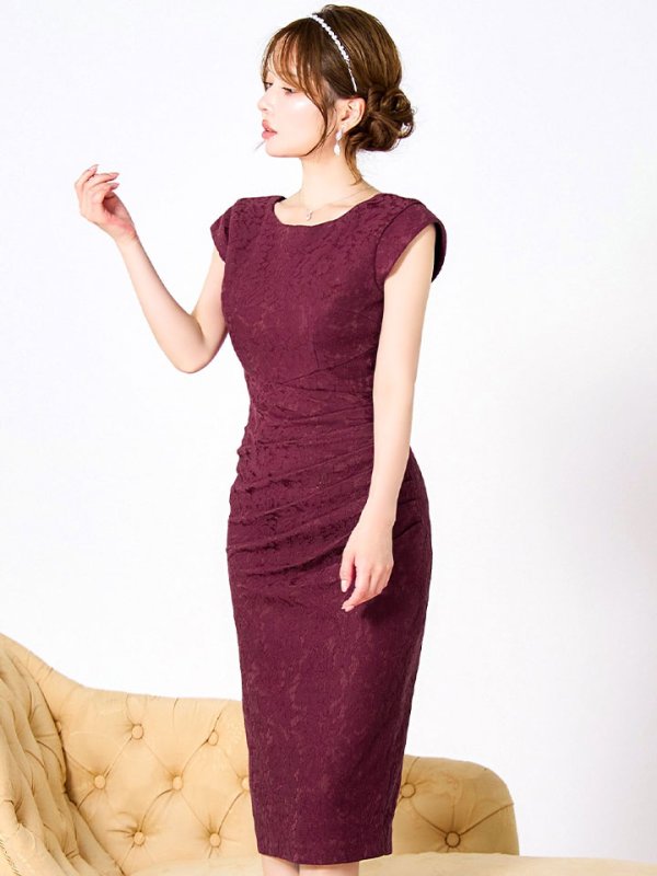 バーガンディ モデル:ゆめ 身長:160cm 着用サイズ:8号(Sサイズ)