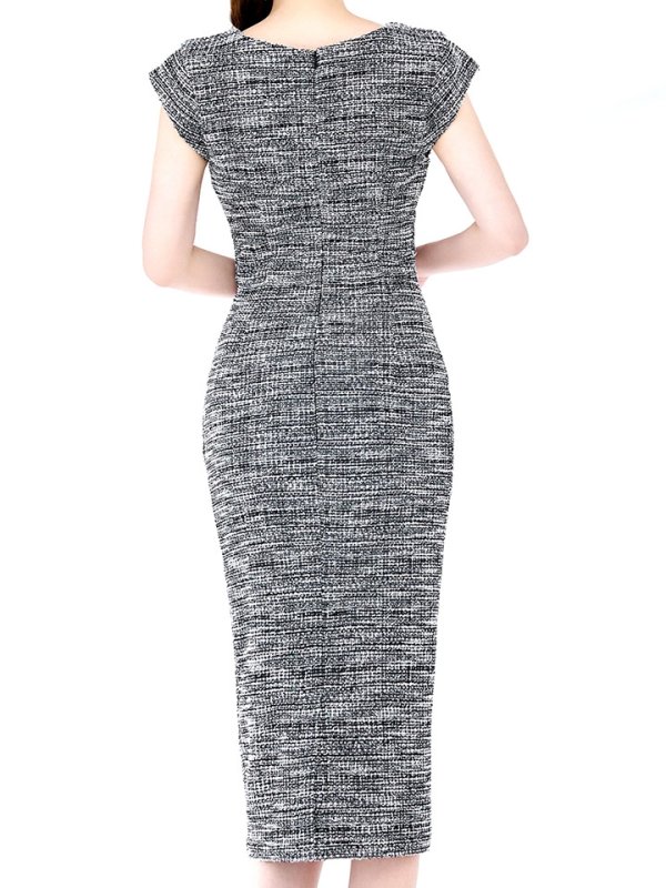 ブラックアイボリー モデル：ゆめ　身長：160cm　着用サイズ：8号(Sサイズ)