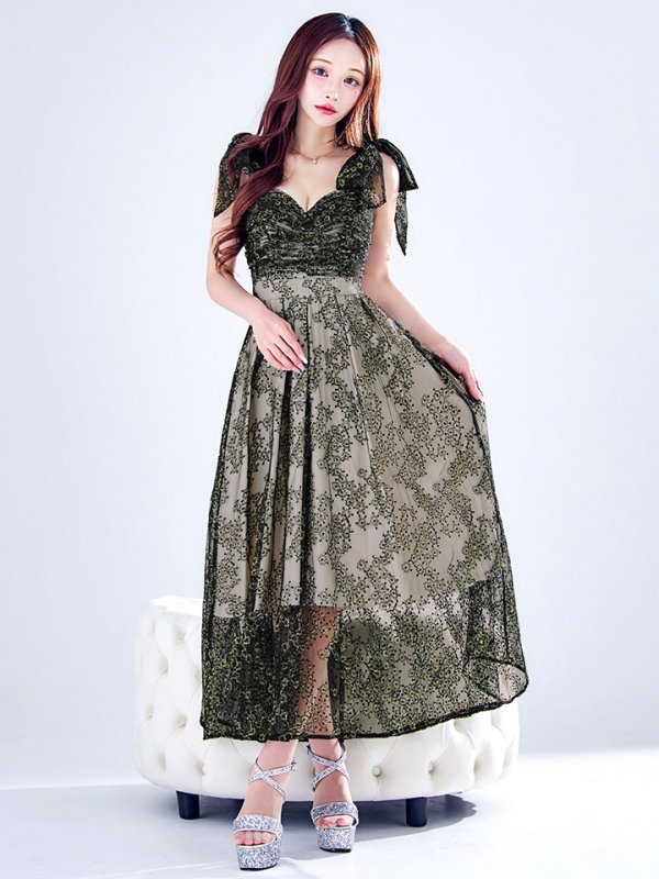 ブラックベージュ モデル:真優川咲 身長:158cm 着用サイズ:8号(Sサイズ)