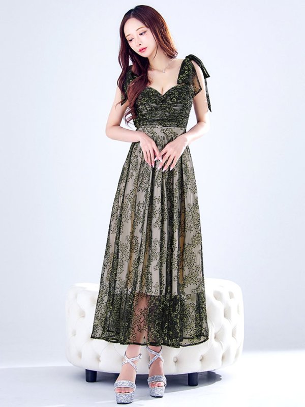 ブラックベージュ モデル:真優川咲 身長:158cm 着用サイズ:8号(Sサイズ)