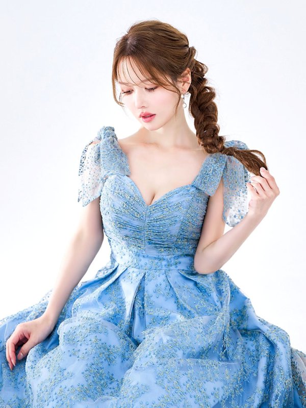 ブルー モデル:ゆめ 身長:160cm 着用サイズ:8号(Sサイズ)