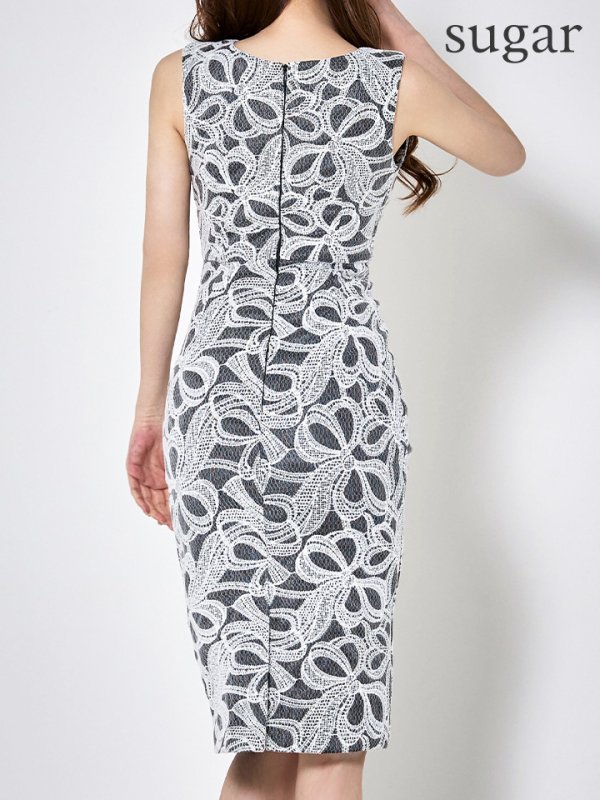 アイボリーブラック　モデル：ゆめ　身長：160cm　着用サイズ：8号(Sサイズ)