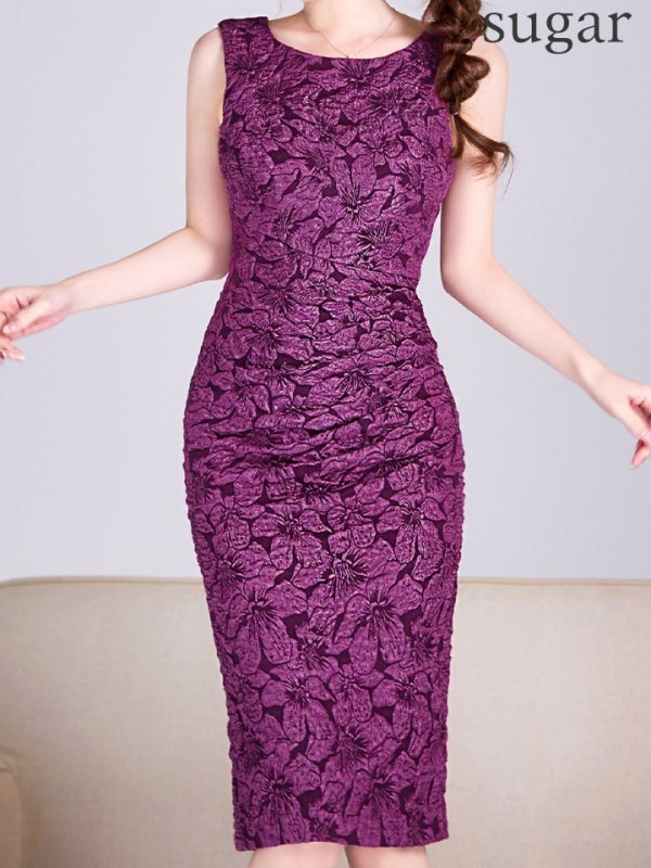 バーガンディ　モデル：ゆめ　身長：160cm　着用サイズ：8号(Sサイズ)