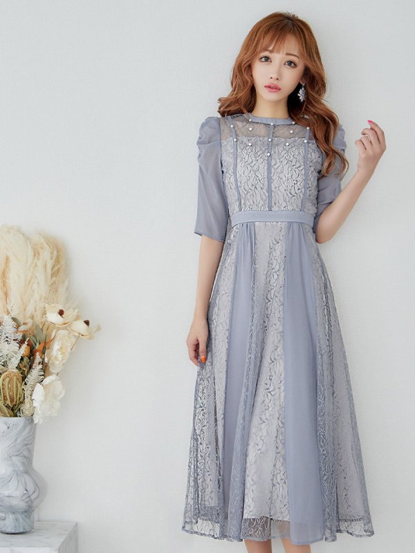 ブルーグレー モデル：真優川咲　身長：158cm　着用サイズ：8号(Sサイズ)