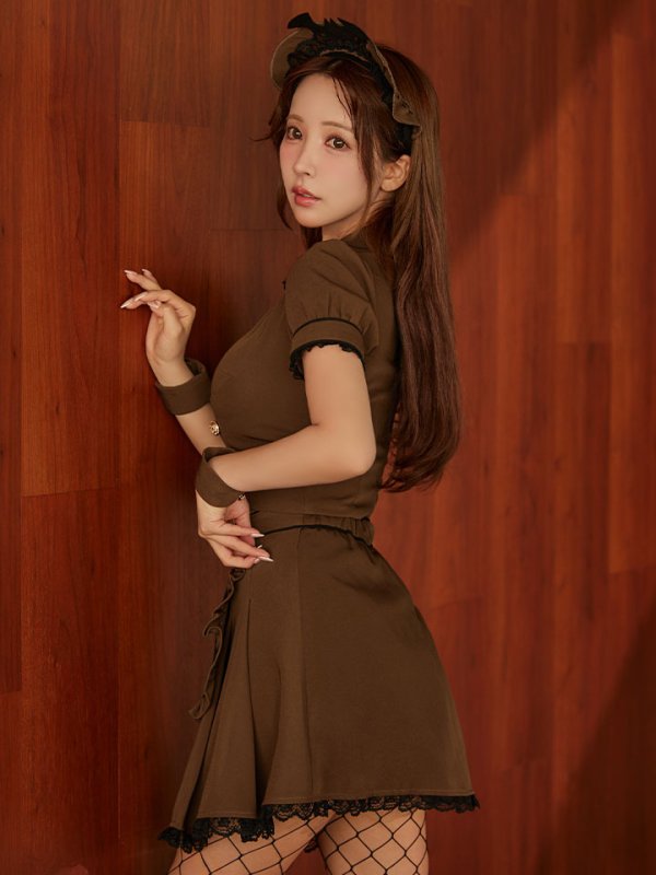 ブラウン モデル:三上悠亜 身長:159cm 着用サイズ:Sサイズ