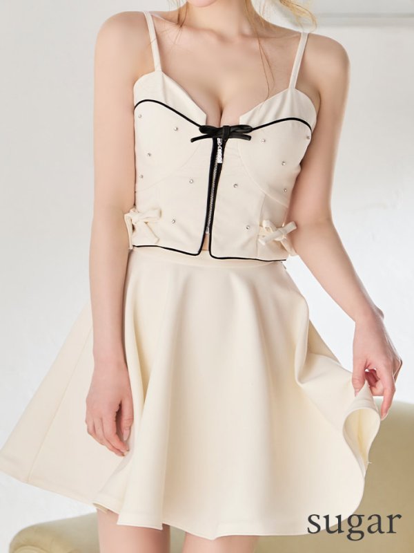 ホワイト　モデル：ゆめ　身長：160cm　着用サイズ：Sサイズ