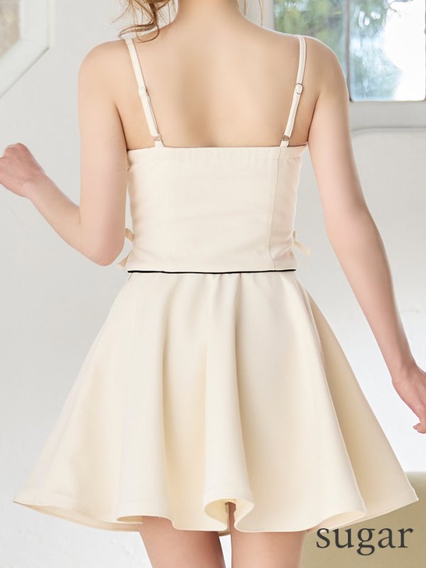 ホワイト　モデル：ゆめ　身長：160cm　着用サイズ：Sサイズ