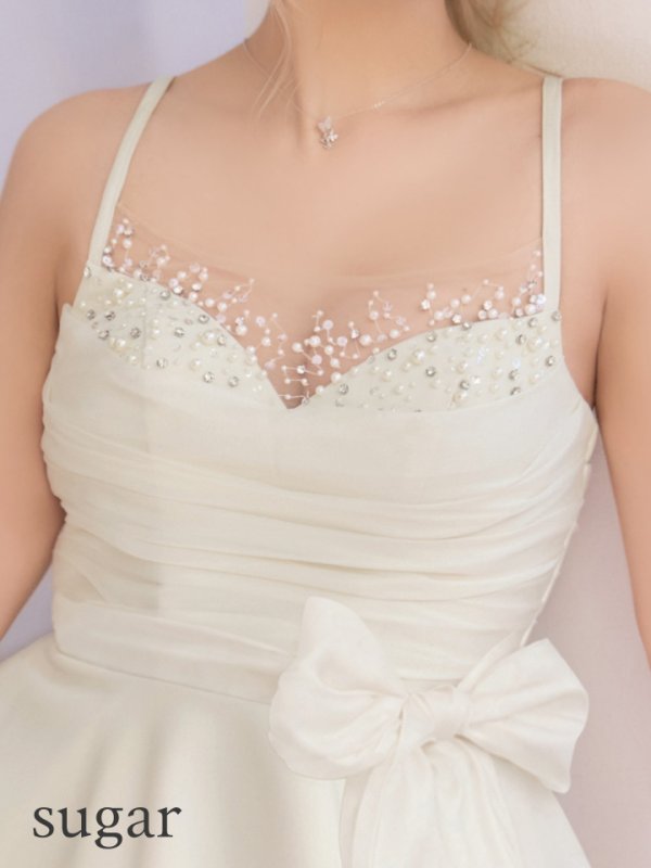 ホワイト　モデル：如月れい　身長：156cm　着用サイズ：Sサイズ