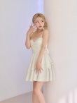 ホワイト　モデル：如月れい　身長：156cm　着用サイズ：Sサイズ