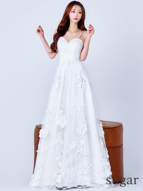 アイボリー モデル：真優川咲　身長：158cm　着用サイズ：8号(Sサイズ)