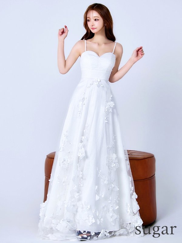 アイボリー モデル：真優川咲　身長：158cm　着用サイズ：8号(Sサイズ)